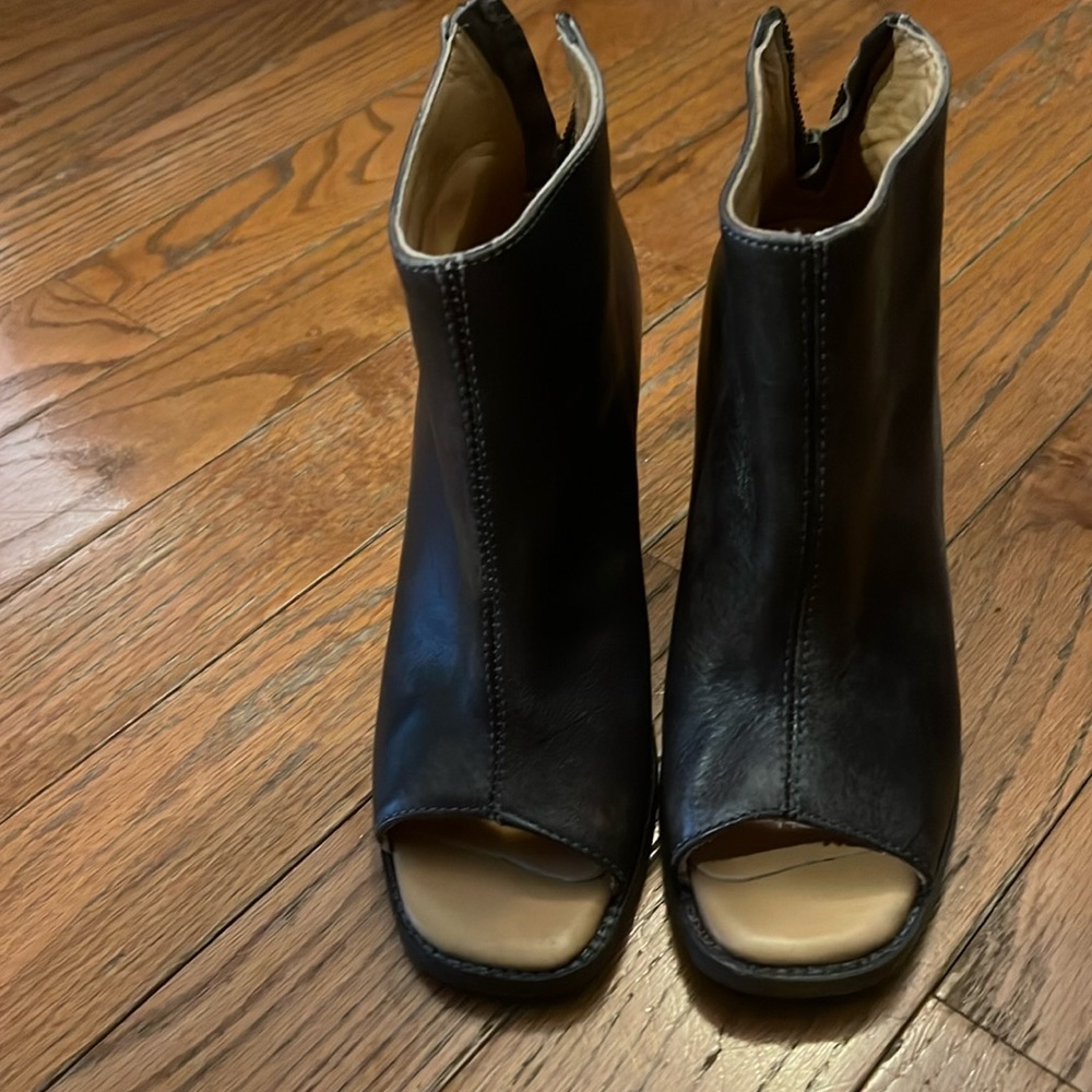 Bedstu Peep Toe Heels